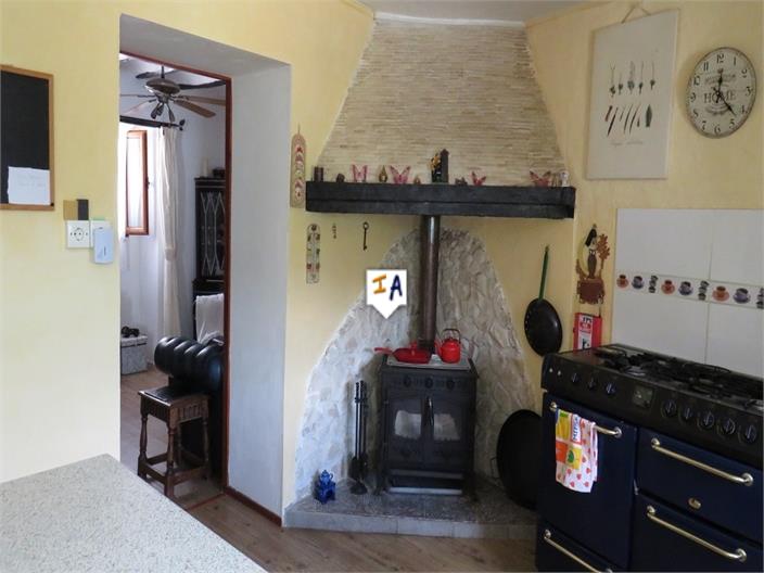 Image No.8-3 Bed House for sale