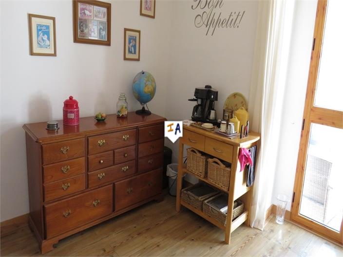 Image No.10-3 Bed House for sale