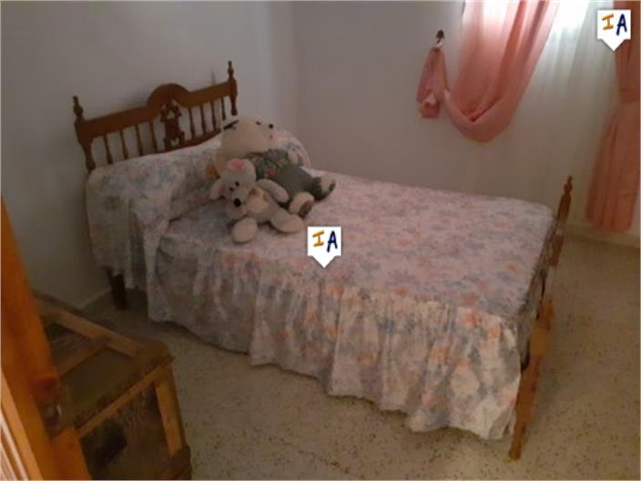 Image No.14-6 Bed Farmhouse for sale