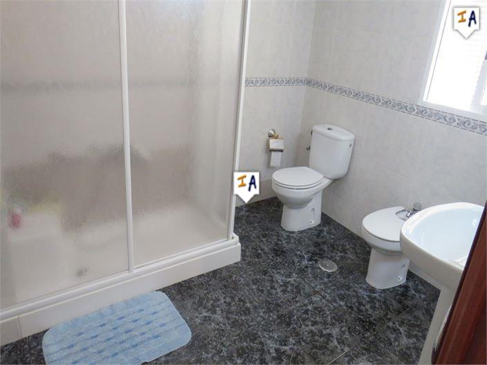 Image No.14-3 Bed House for sale