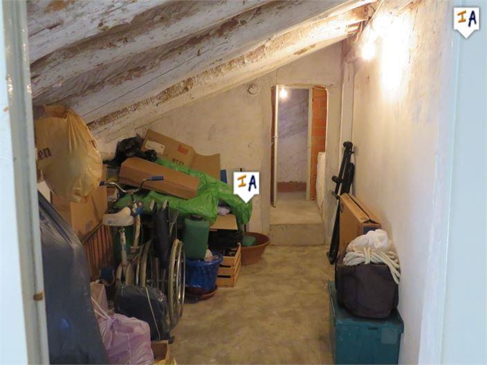 Image No.17-3 Bed House for sale