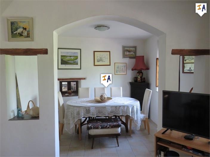 Image No.12-4 Bed Farmhouse for sale