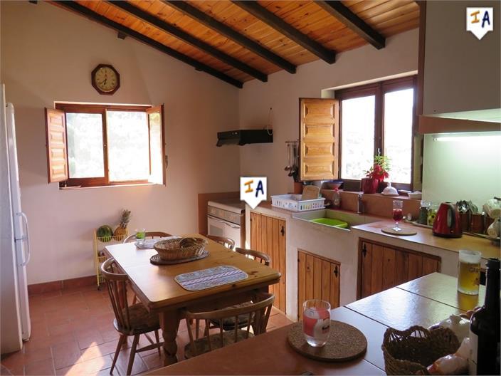 Image No.15-4 Bed Farmhouse for sale