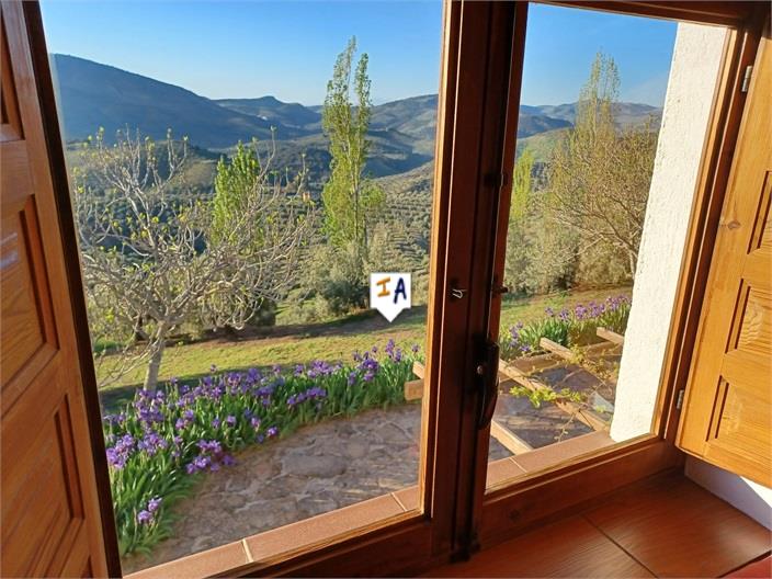 Image No.16-4 Bed Farmhouse for sale