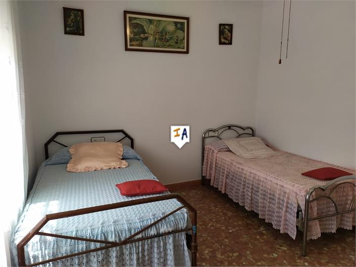 Image No.17-5 Bed Farmhouse for sale