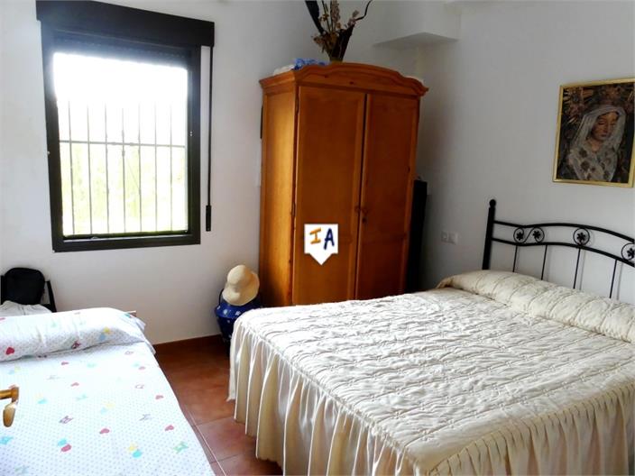 Image No.10-9 Bed House for sale