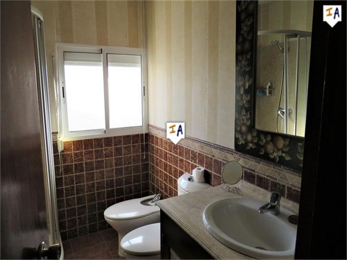 Image No.14-4 Bed House for sale