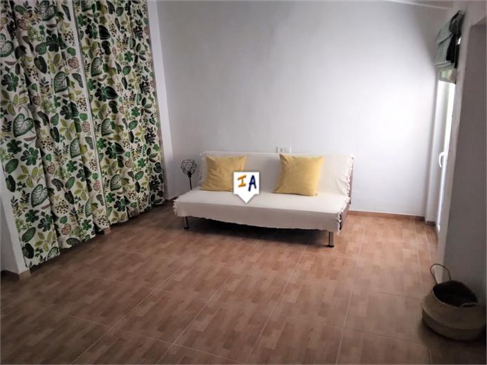 Image No.8-2 Bed House for sale