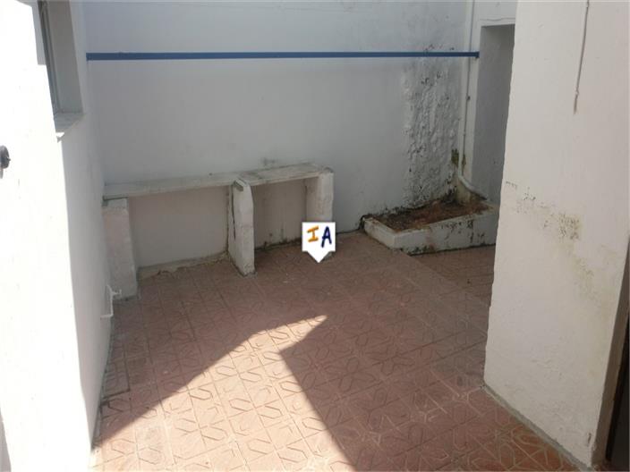 Image No.14-4 Bed House for sale