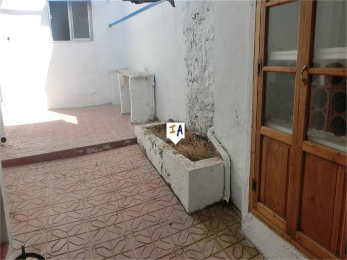 Image No.17-4 Bed House for sale