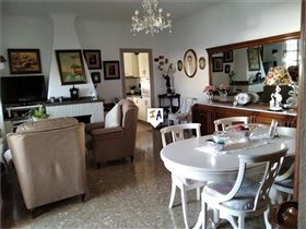 Image No.6-Maison de 4 chambres à vendre à Lora De Estepa