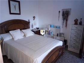 Image No.8-Maison de 4 chambres à vendre à Lora De Estepa