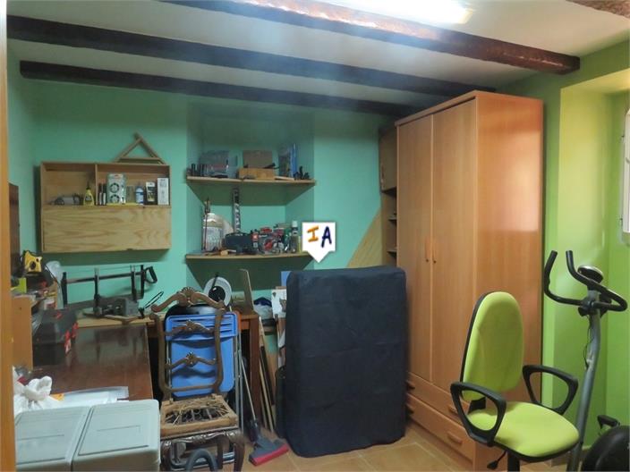 Image No.15-3 Bed House for sale