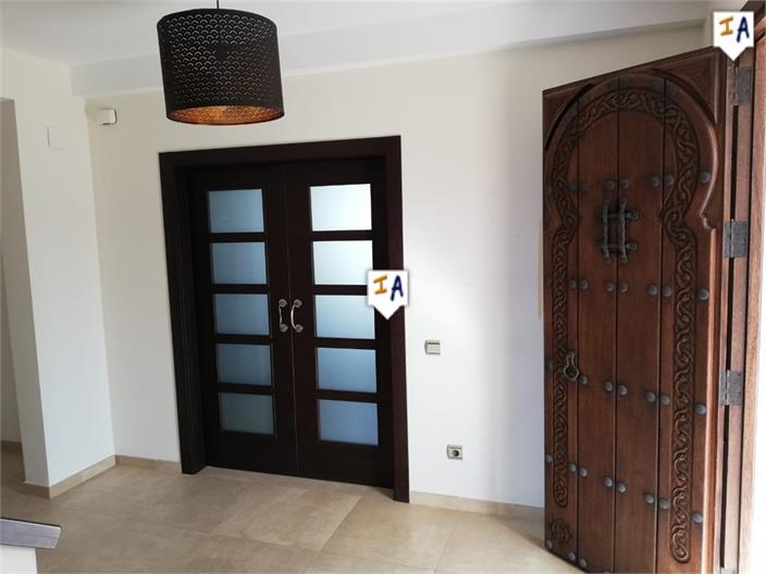 Image No.12-4 Bed Villa for sale