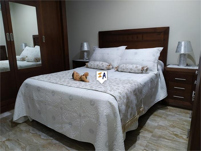 Image No.9-4 Bed Property for sale