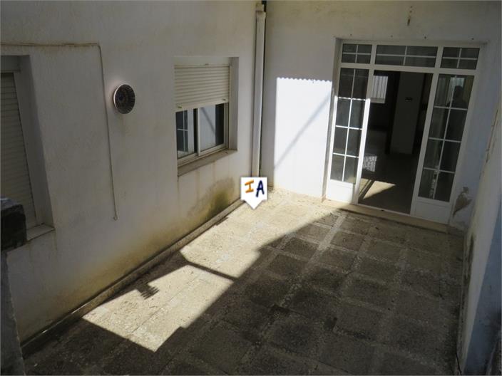 Image No.5-5 Bed House for sale