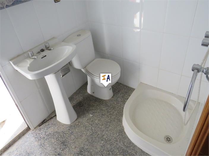 Image No.9-5 Bed House for sale