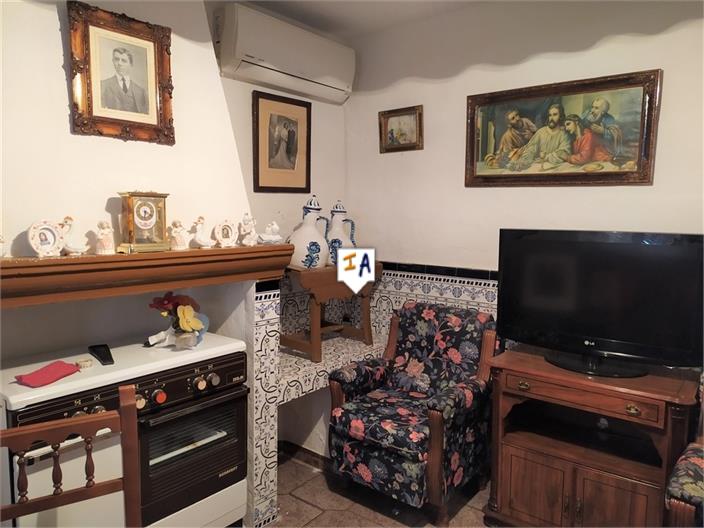 Image No.6-4 Bed House for sale