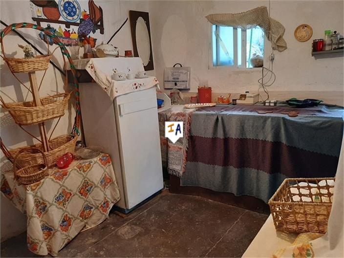 Image No.11-3 Bed House for sale