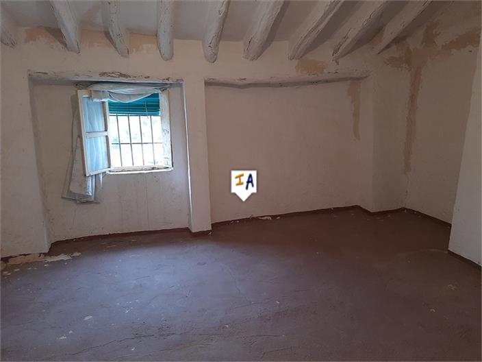 Image No.14-3 Bed House for sale