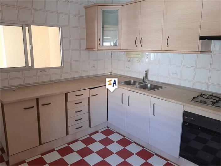 Image No.11-6 Bed House for sale