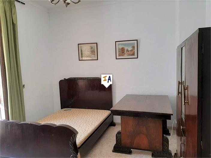 Image No.13-6 Bed House for sale