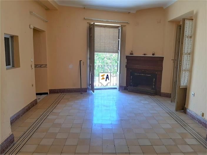 Image No.7-6 Bed House for sale