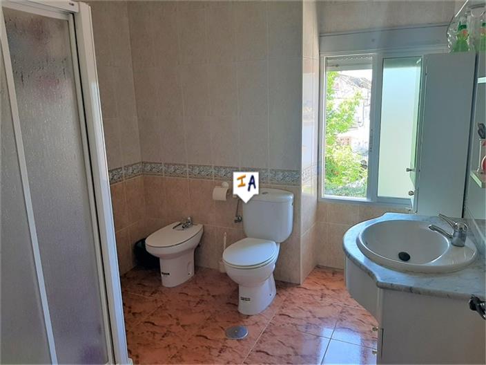 Image No.13-5 Bed House for sale