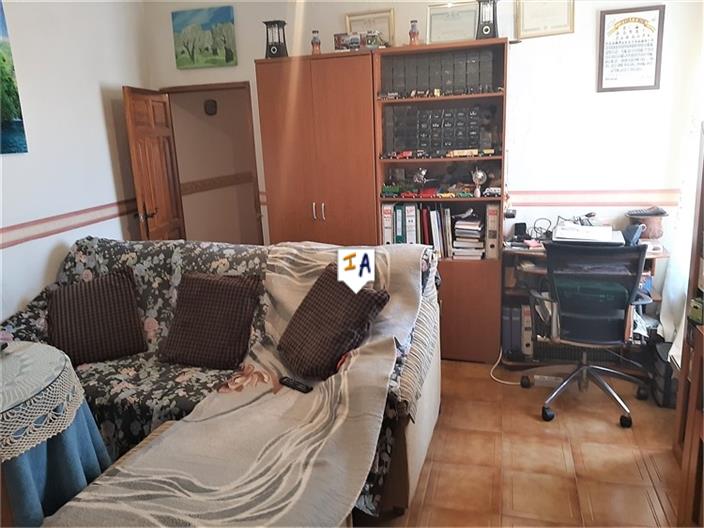 Image No.15-5 Bed House for sale