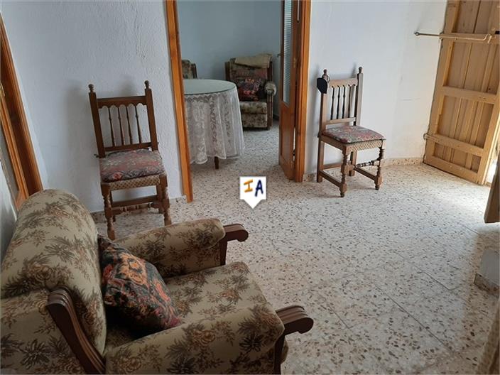 Image No.8-1 Bed House for sale