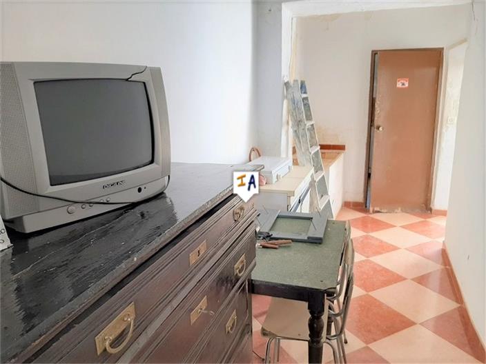 Image No.11-3 Bed House for sale