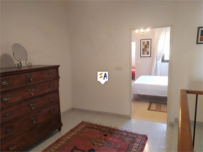 Image No.14-3 Bed House for sale