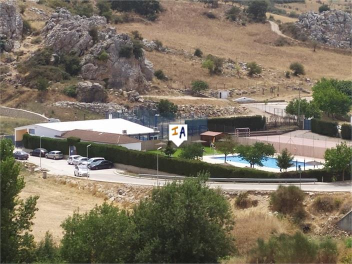 Image No.17-6 Bed House for sale