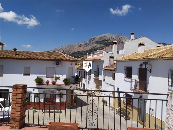 Image No.4-6 Bed House for sale