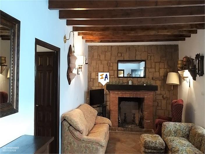 Image No.7-6 Bed House for sale