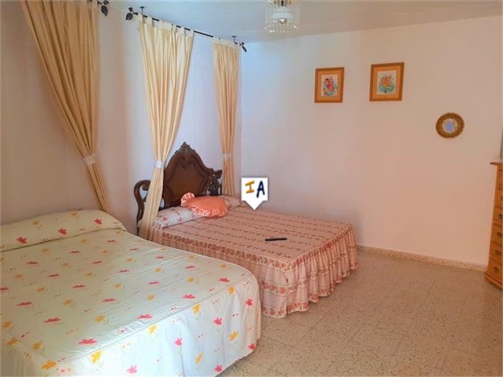 Image No.9-5 Bed Farmhouse for sale