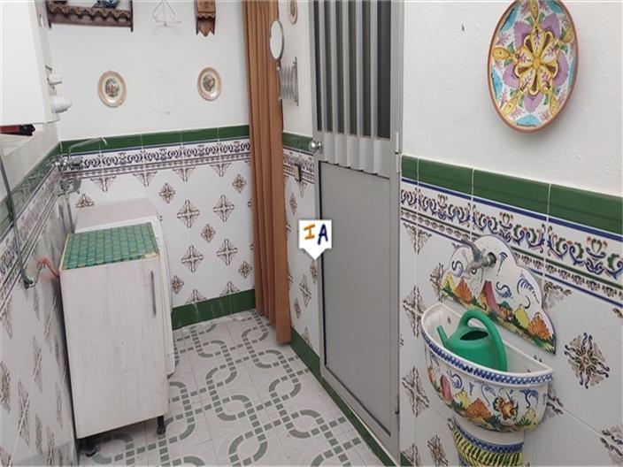 Image No.8-3 Bed House for sale