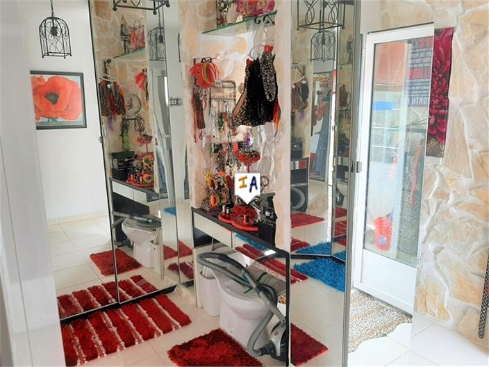 Image No.12-3 Bed House for sale