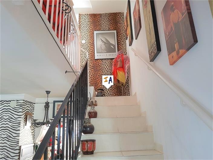 Image No.16-3 Bed House for sale