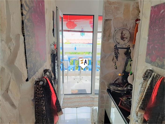 Image No.17-3 Bed House for sale