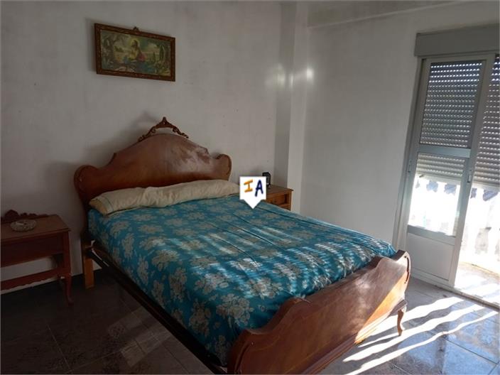 Image No.12-5 Bed House for sale