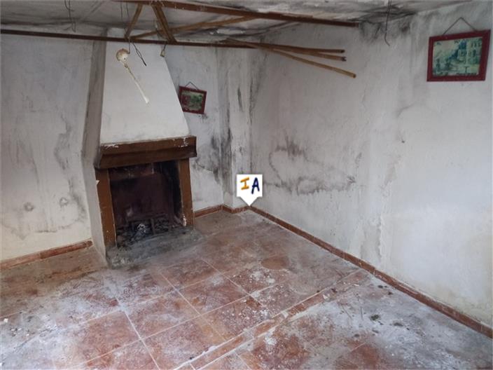 Image No.16-5 Bed House for sale