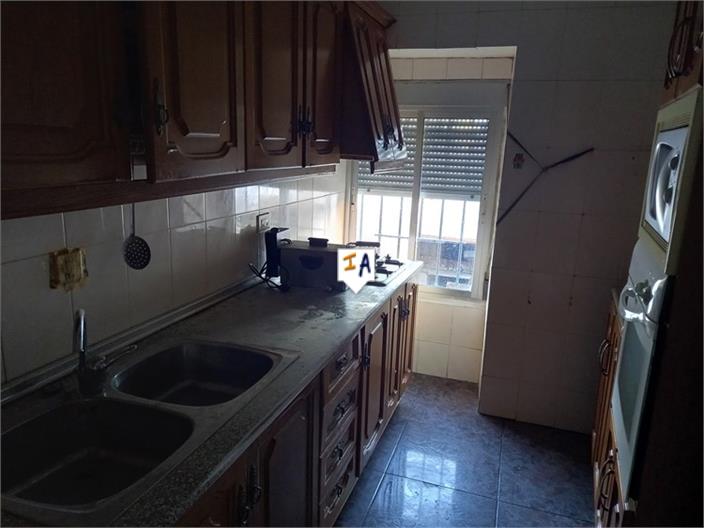 Image No.8-5 Bed House for sale