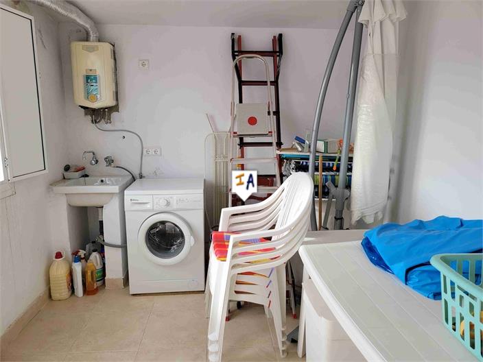 Image No.17-3 Bed House for sale