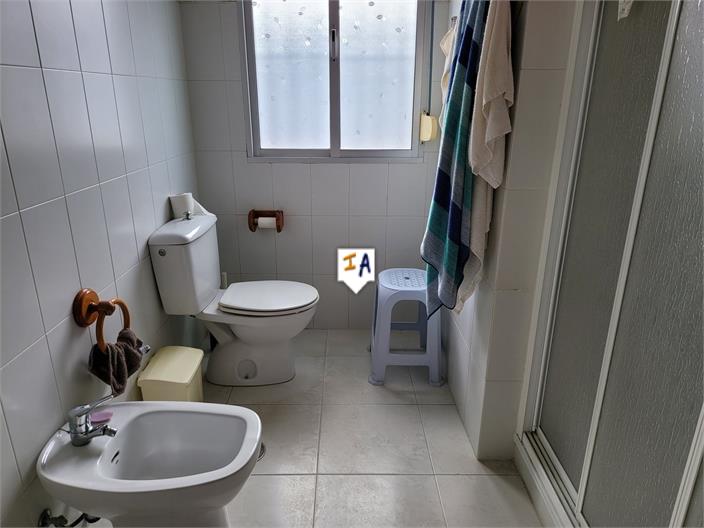 Image No.10-3 Bed House for sale