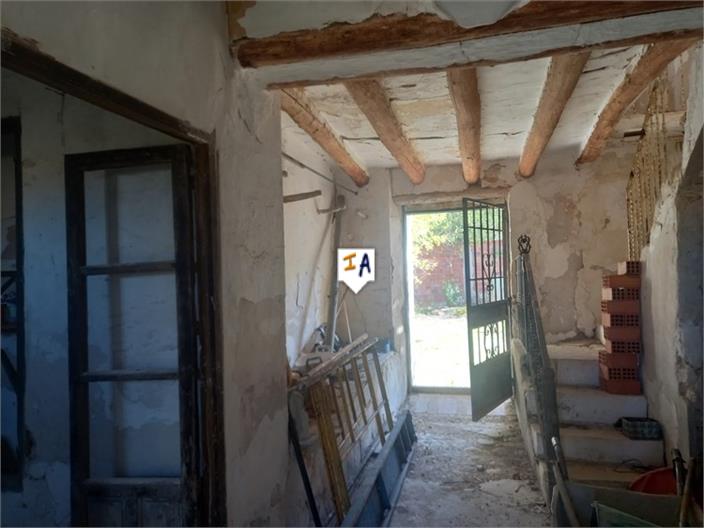 Image No.7-7 Bed Farmhouse for sale