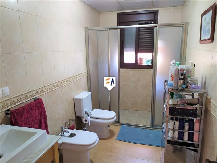 Image No.10-5 Bed Villa for sale