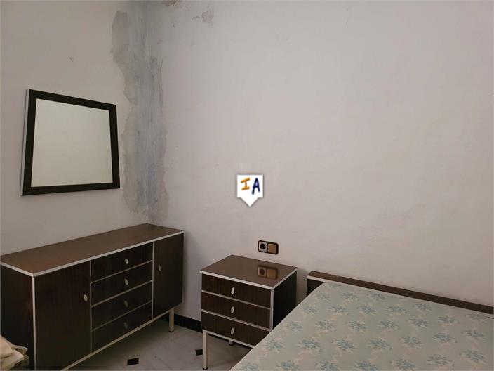 Image No.17-3 Bed House for sale