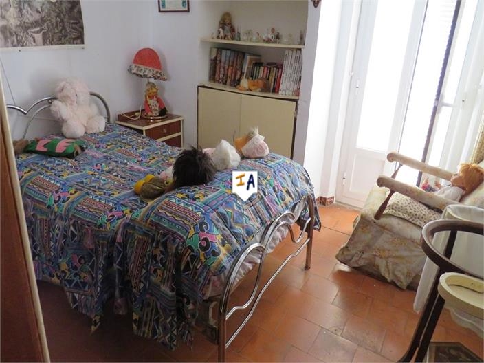 Image No.16-5 Bed House for sale