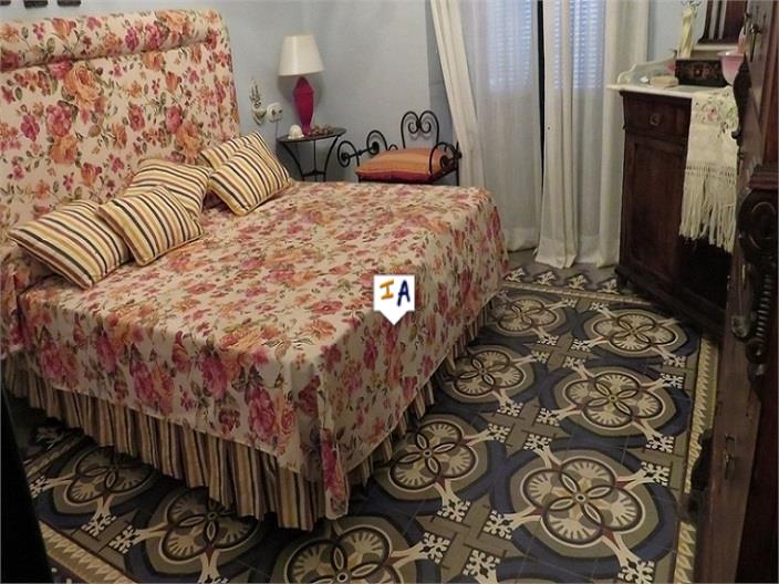 Image No.14-8 Bed House for sale